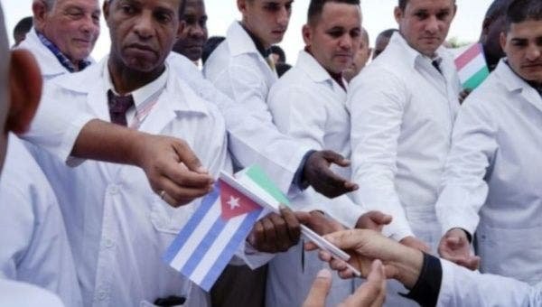 Argentina Welcomes Cuban Medical Aid, Slams US Blockade