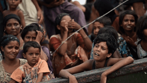 Bangladesh: Hundreds of Rohingya Refugees Stranded at Sea